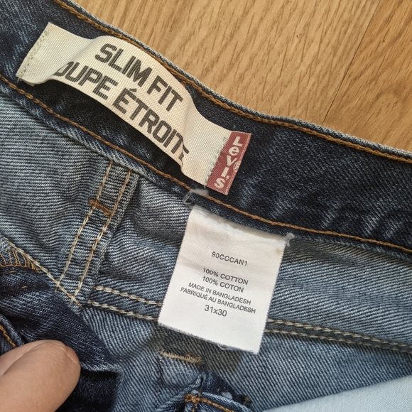 Levis highwaisted cut-off shorts - Picture 4 of 5